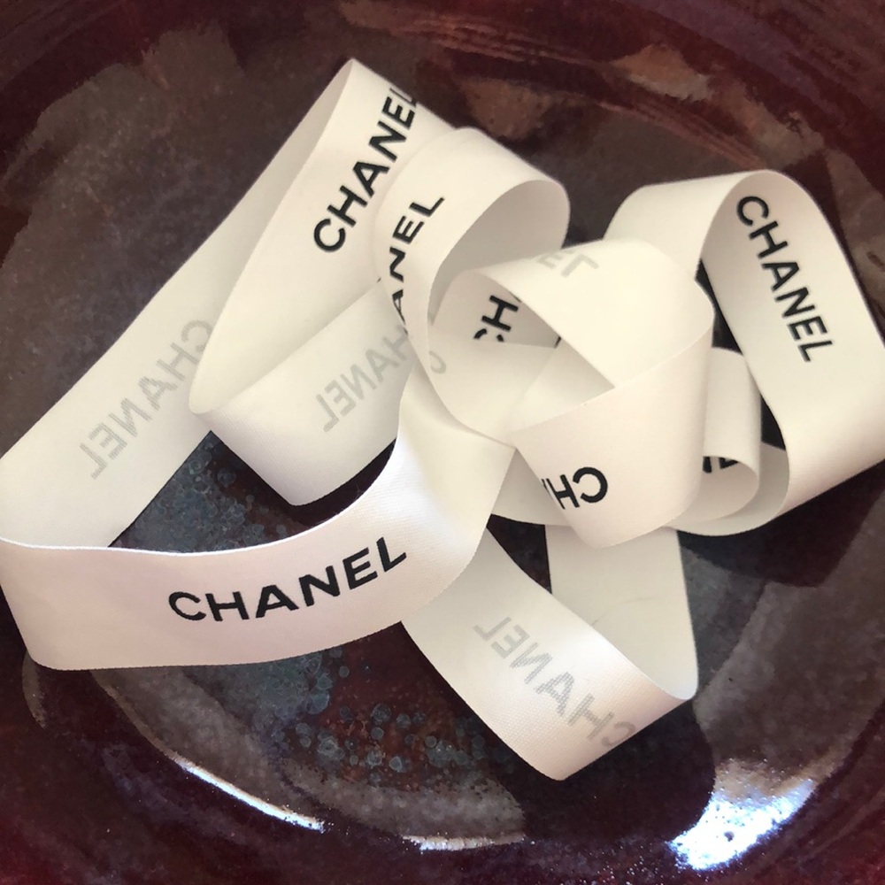 Chanel gift wrapping ribbon 46 inches long